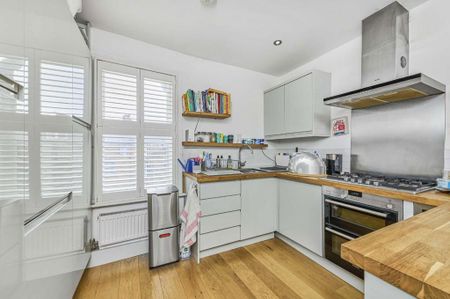 2 bedroom maisonette to rent - Photo 4