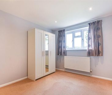 3 bedroom detached bungalow to rent - Photo 6