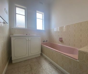 60 Cornwall Road, Pascoe Vale VIC 3044 - Photo 6