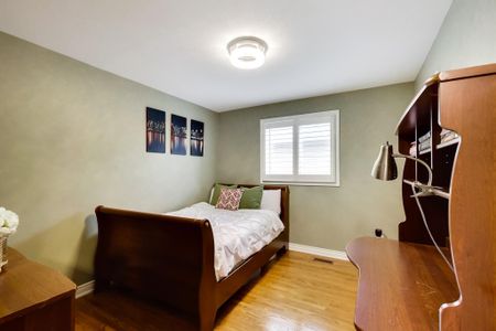 For Lease - 12 Highbury Drive, Hamilton, Ontario - Photo 5