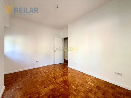 Apartment T2 in Moscavide e Portela, Loures - Photo 3