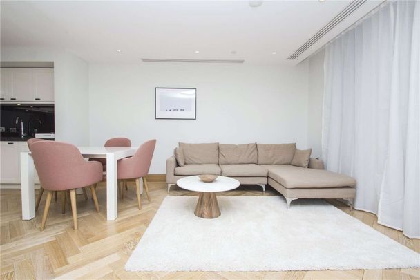 Beautiful 2 bedroom apartment with private terrace furnished to a very high standard. - Photo 1