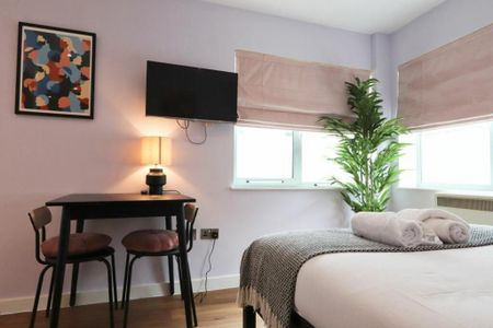 Studio to rent - Photo 2