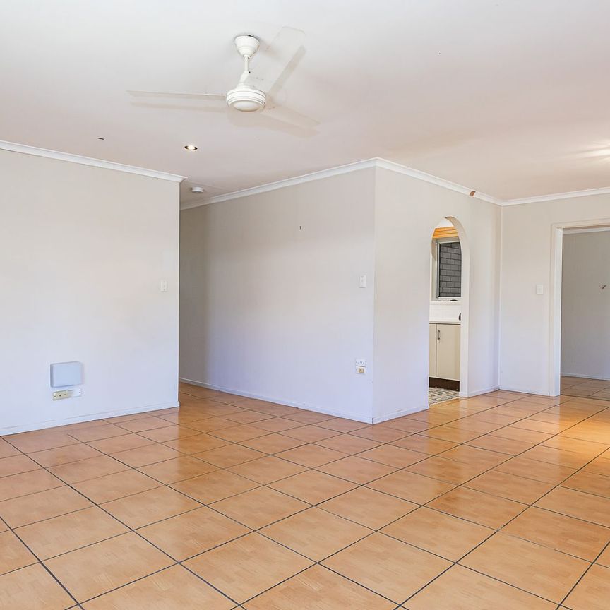 11 Fullerton Court, Kirwan - Photo 1