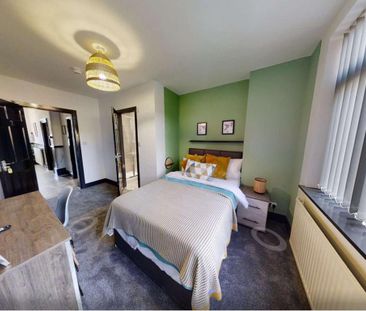 8 bedroom house of multiple occupation to rent - Photo 2