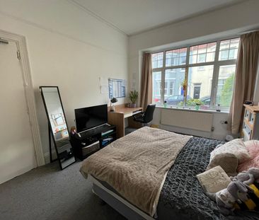 Addison Road - Flat 1, Plymouth - Photo 2