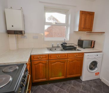 2 bed apartment to rent in Flat , Regent Road, Gosforth, NE3 - Photo 3