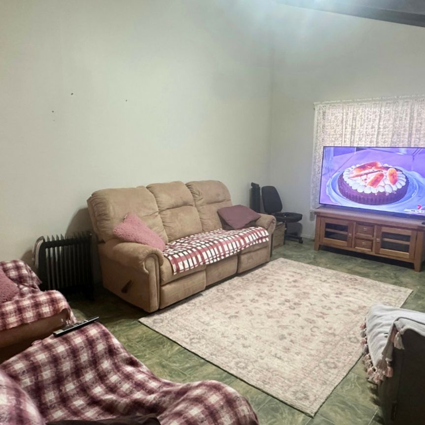 A WARM & WELCOMING HOME IN SOUGHT-AFTER AVOCA - Photo 1