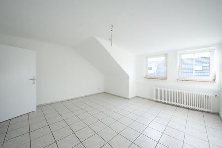 Richtig nett: gut aufgeteilte Dachgeschosswohnung in Vorst - Photo 2