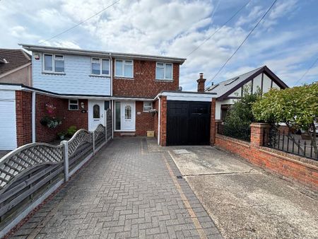 3 bedroom semi-detached house to rent - Photo 4