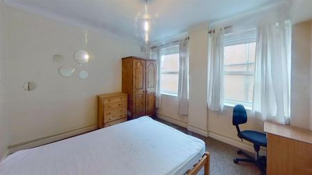 2 bedroom private hall to rent - Photo 3