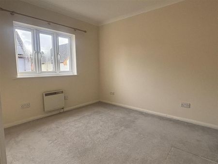 2 bedroom end of terrace house to rent - Photo 5