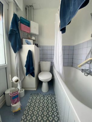 Rustig, doch nabij het centrum gelegen woning met 3 slaapkamers en tuin! - Photo 1