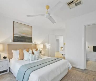 Large Family Home- Lawn Mowing & Pool Care Included - Photo 6