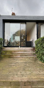 Wolfe Crescent Room 4 - Photo 4