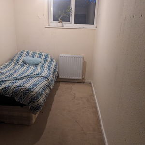 1 bedroom in a house share to rent - Photo 2