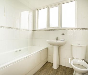 3 bedroom semi-detached house to rent - Photo 5