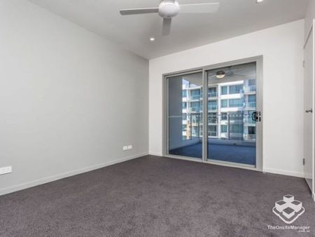 Stylish 3-Bedroom Apartment with Rooftop Pool and Prime Brisbane Location - Photo 4