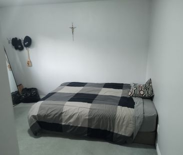 For Lease - 129 McCraney Street, Oakville, Ontario - Photo 5