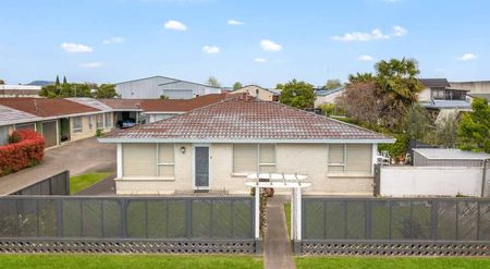 Hastings Central - 2 Bedrooms - Photo 5