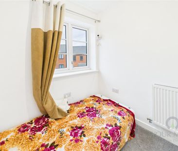 3 bedroom semi-detached house to rent - Photo 5