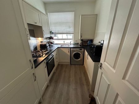 1 bedroom property to rent Park Crescent, Worthing, BN11 - Photo 3