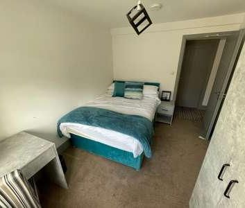 1 bedroom in a house share to rent - Photo 3