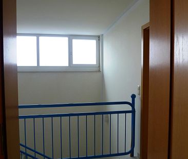 Schmölln, Sonnige 2-Raum-DG-Wohnung mit gr. Dachterrasse (ME08) - Photo 1