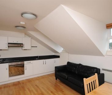 1 bedroom flat to rent - Photo 2