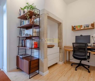 Amplo Apartamento T3+1 Renovado com Luz Natural e Espaço Exterior p... - Foto 2