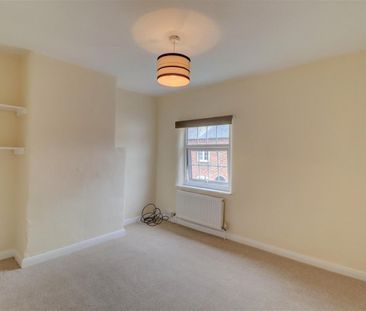 2 BED End of terrace house To rent - Photo 4
