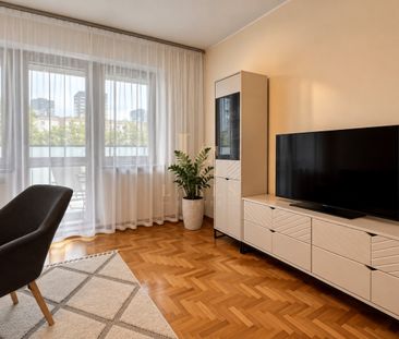 Gocław | 2 pokoje | Garderoba | Balkon - Zdjęcie 2