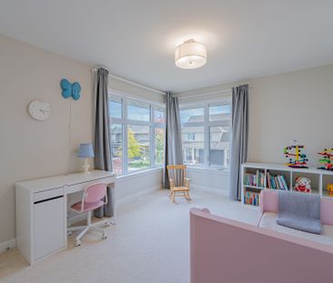 For Lease - 100 Lochhouse Walk, Barrhaven, Ontario - Photo 1