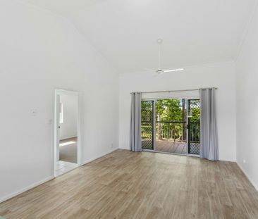 ////BREAK LEASE /// FRESHLY REFURBISHED - Photo 6