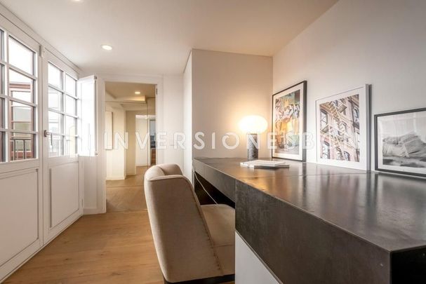 1 bedroom luxury penthouse for rent in Barcelona, Catalonia - Photo 1