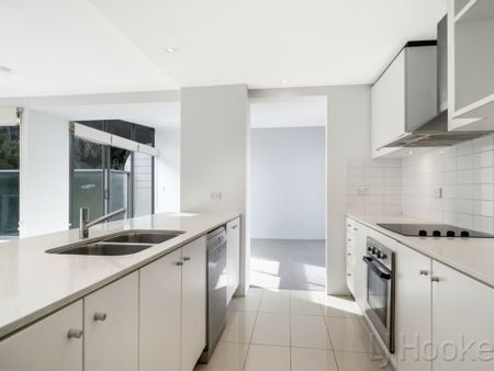 Penthouse living in the Heart of Perth - Photo 3