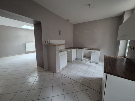 Location Maison 4 pièces 87m² VALENCIENNES 59300 - Photo 4