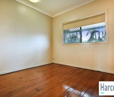 4/9 Tully Street, South Townsville - Photo 2