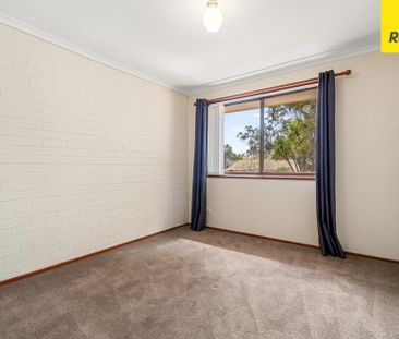 Convenient & Central Belconnen Living! - Photo 3