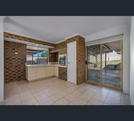 17 Addison Gardens, Merriwa, WA 6030 - Photo 3
