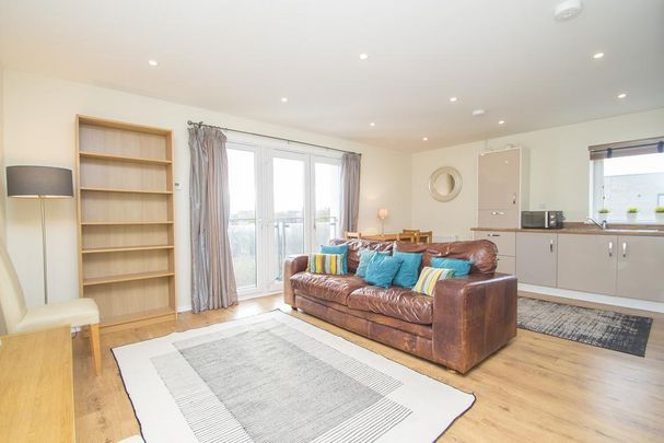 2 bedroom flat to rent - Photo 1