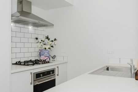 Spacious 3-Bedroom Unit Available in Chartwell, Hamilton. - Photo 4