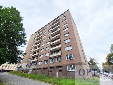 Praha 6 – Břevnov, ul. Pod Marjánkou, zrenovovaný slunný byt 3 + k. k., sklep, 55 m - Fotografie 3
