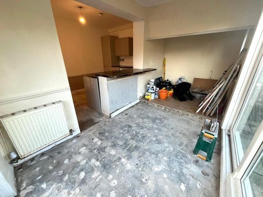3 bedroom semi-detached house to rent - Photo 1