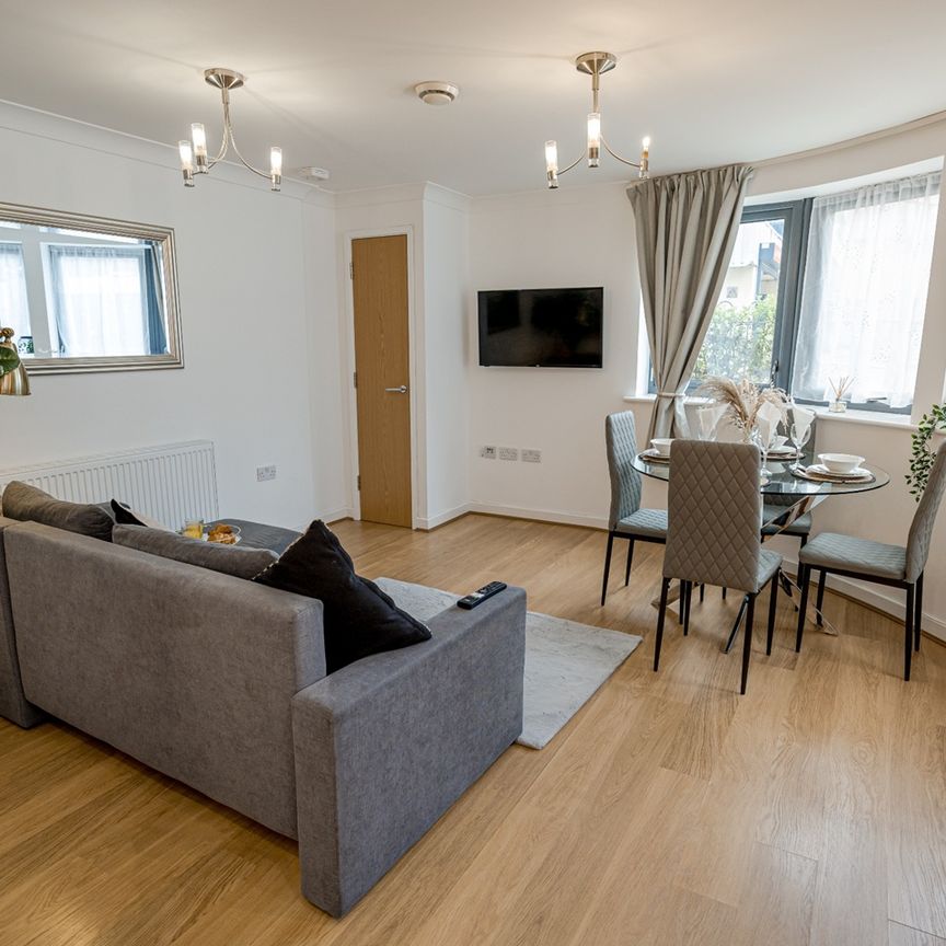 1 Bed Flat, Canal Walk, SO14 - Photo 1