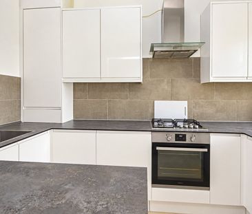 St Helen’s Road, London, SW16 4LB - Photo 2