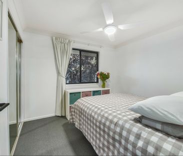 GENEROUS FAMILY HOME WITH FANTASTIC OUTDOOR LIVING - Photo 3