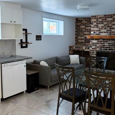 Joli 5 1/2 semi-meublé à louer dès le 1er Février 2026 - Photo 1