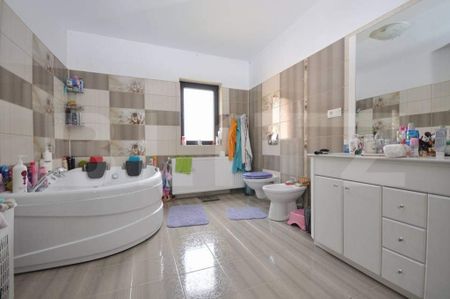 Vilă eleganta Sânpetru / Curte generoasă - Fotografie 5