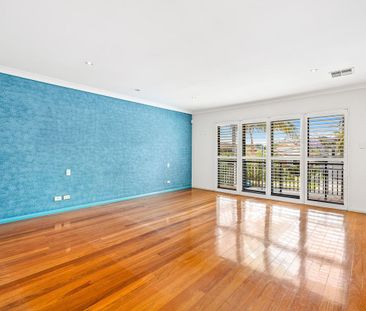 Spacious Family Home Offering Comfort, Style & Convenience - Photo 2